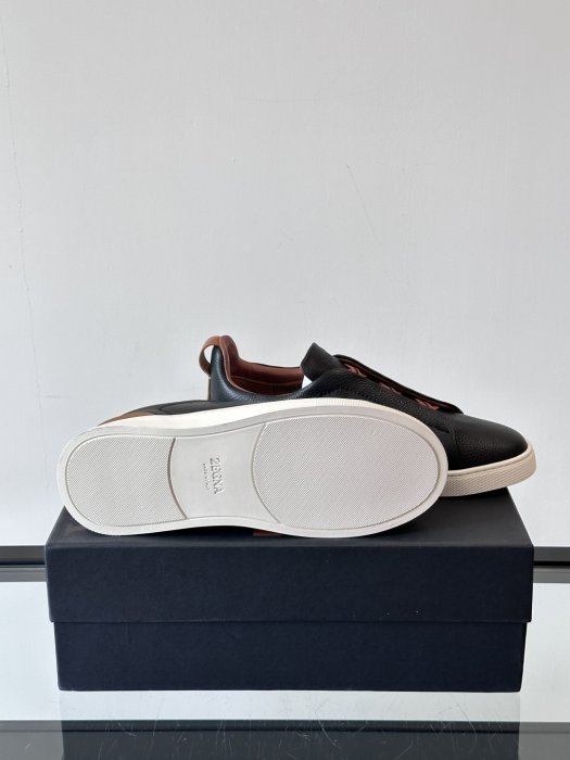 Кросівки чоловічі фото 9