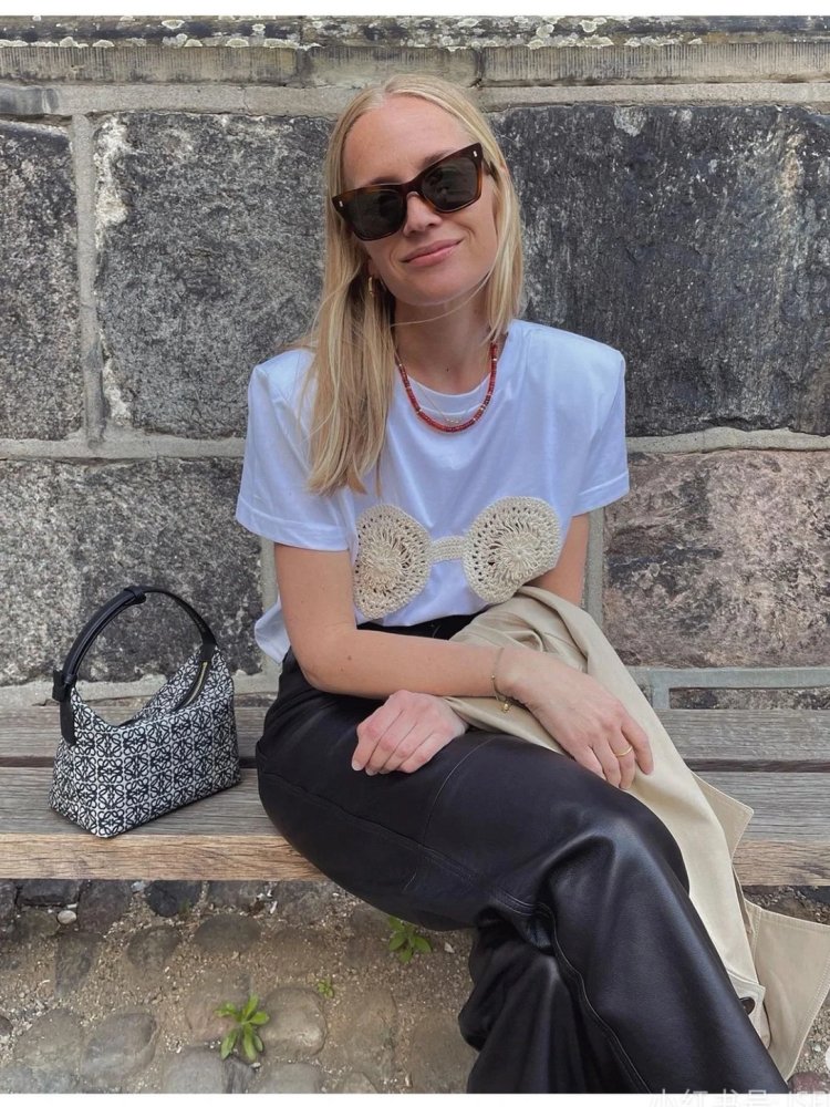 T-shirt women's фото 8