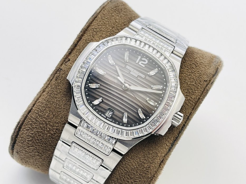 Часы наручные 35 мм Patek Philippe 7014 Nautilus Limited Edition фото 3