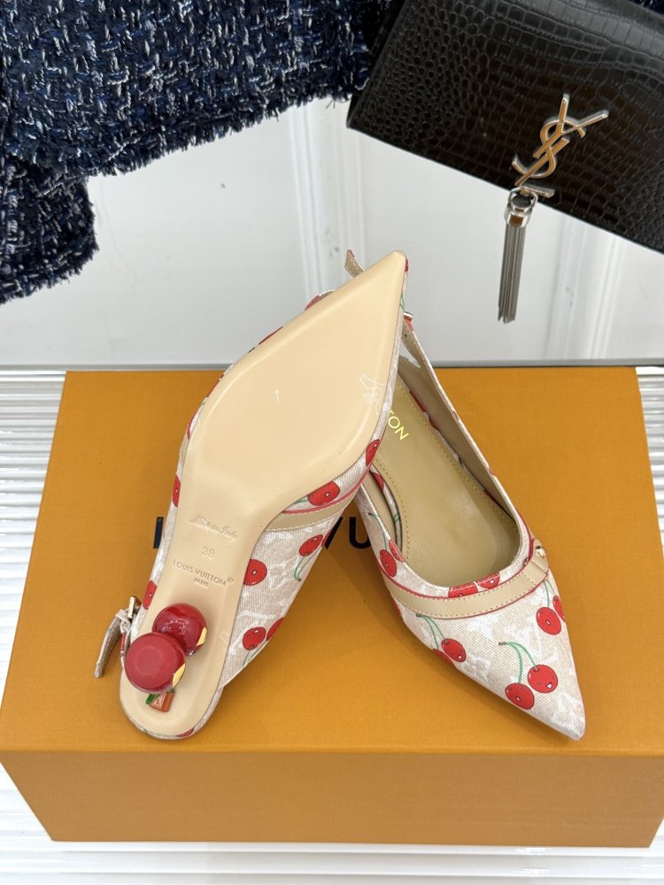 Босоножки фото 9