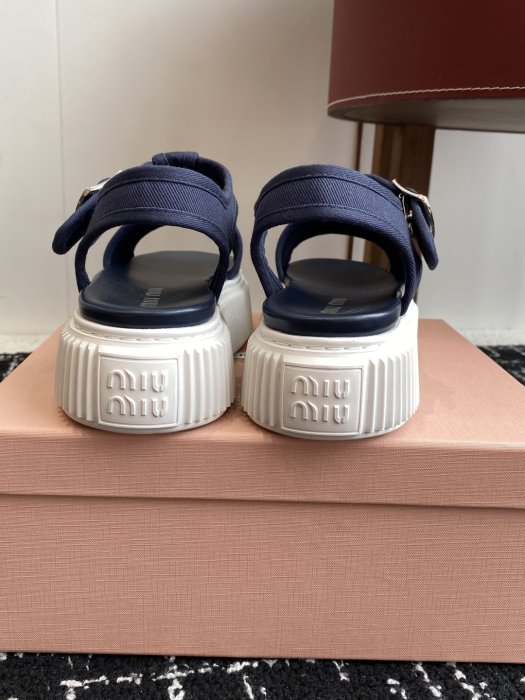 Сандалии женские фото 8