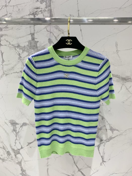 Футболка женская