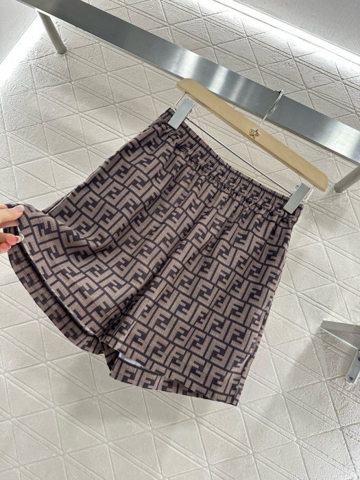 Shorts women's фото 5