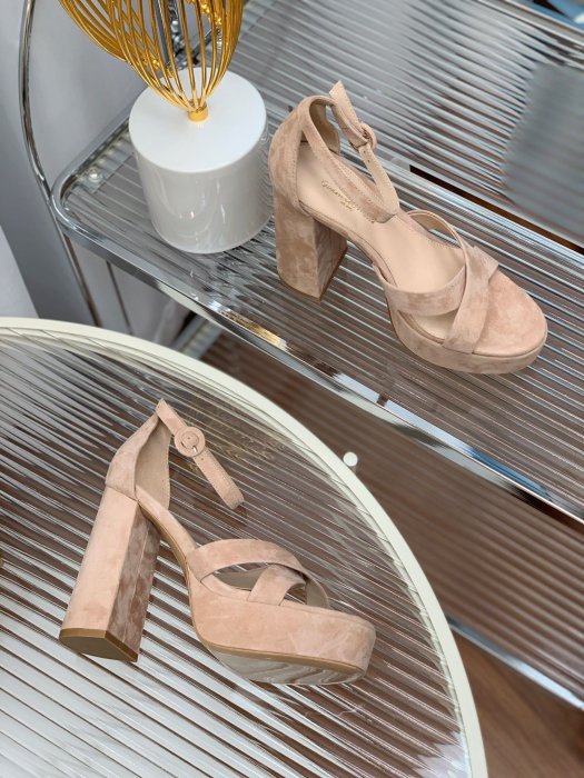 Босоніжки фото 8