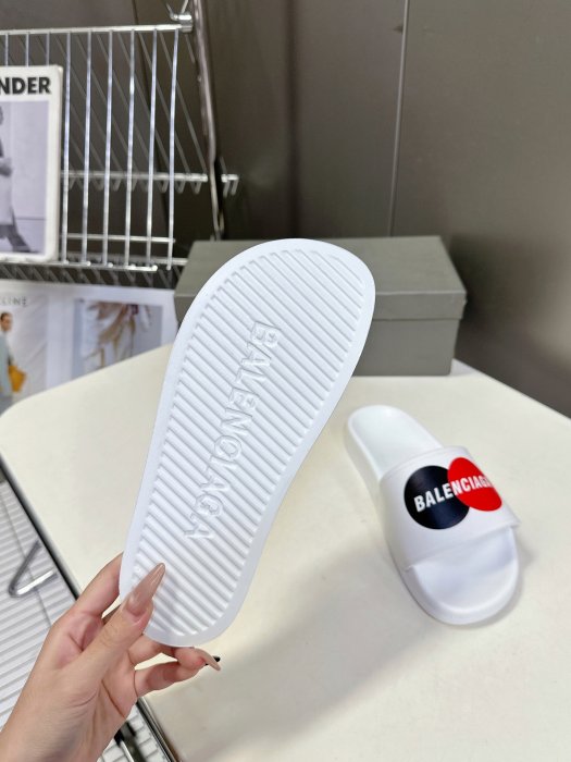 Шлепанцы фото 9