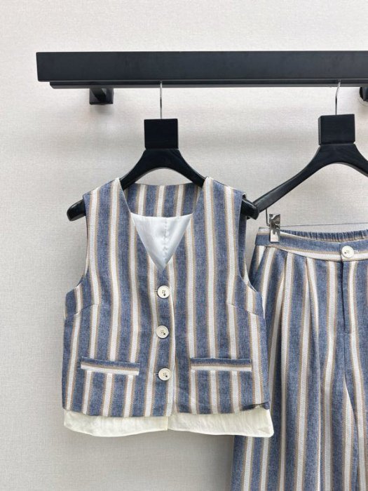 Костюм женский фото 5