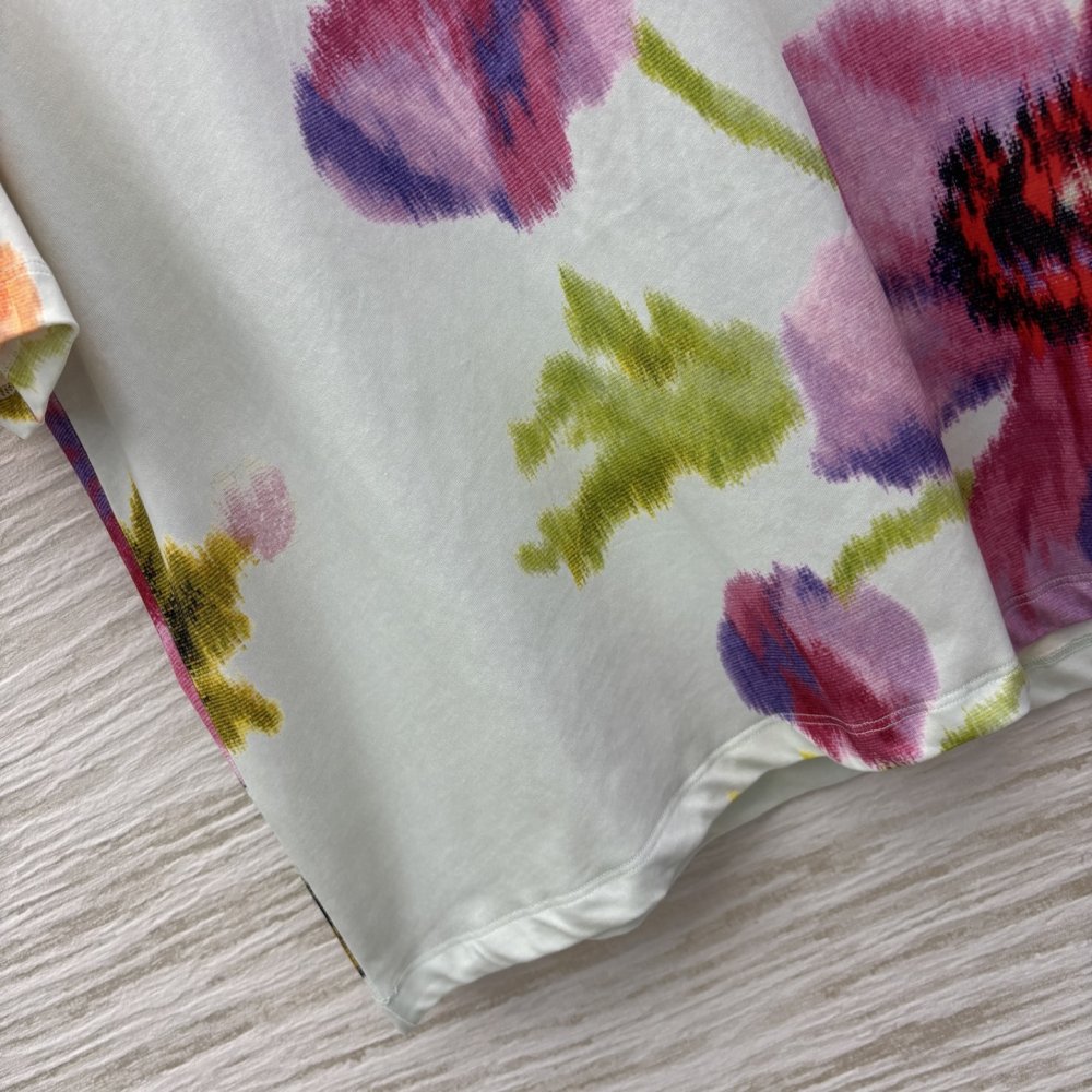 Футболка жіноча фото 7