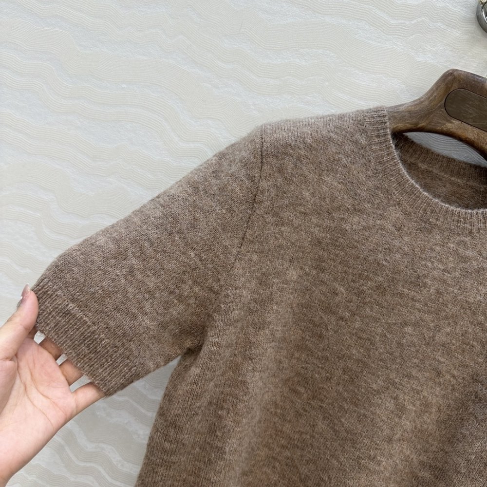 T-shirt women's фото 6