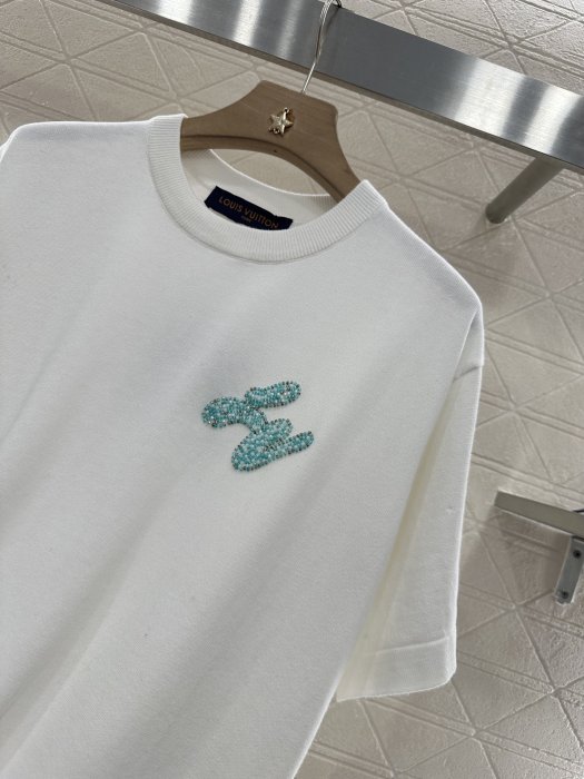 T-shirt women's фото 7