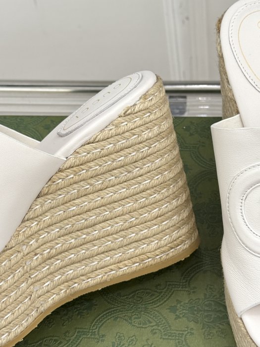 Босоножки фото 6