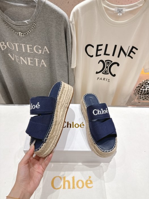 Шльопанці жіночі фото 4