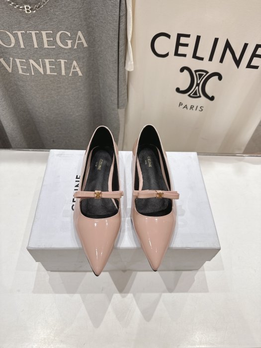 Туфлі жіночі