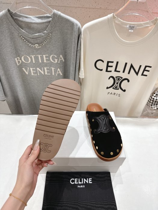 Шлепанцы женские фото 9