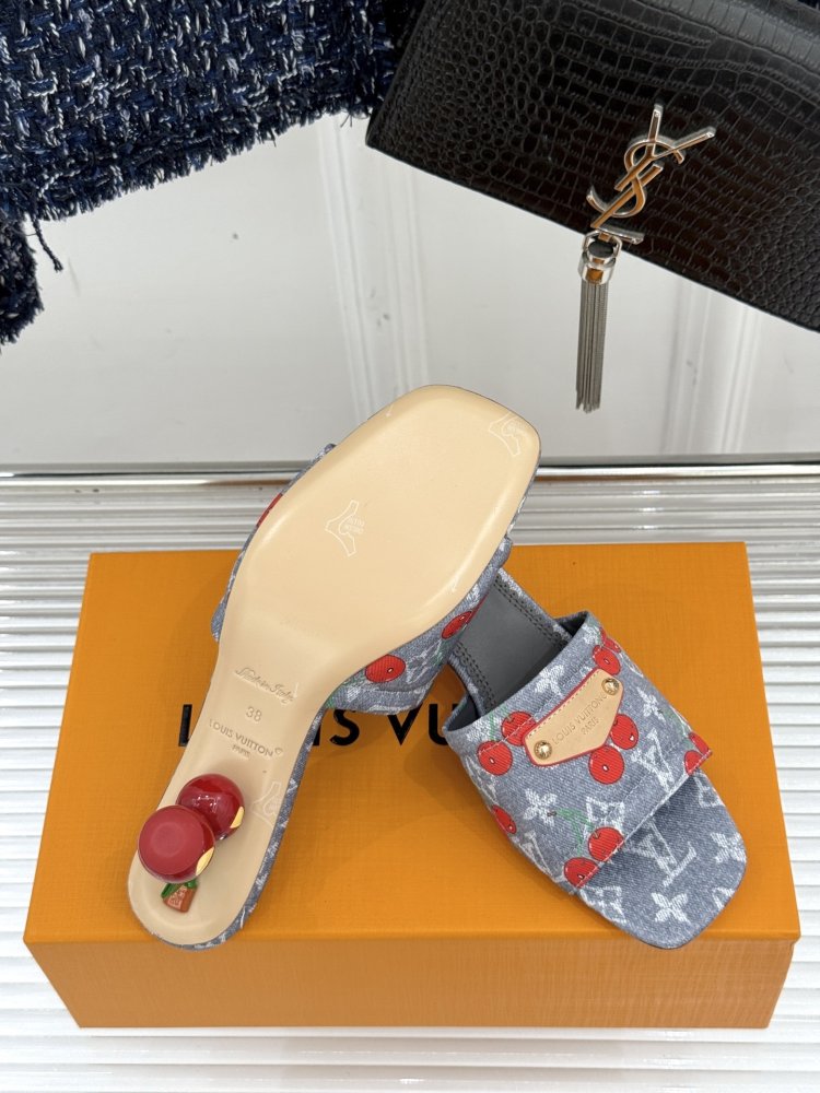 Босоніжки фото 9