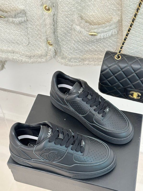 Sneakers chanel femme hot sale