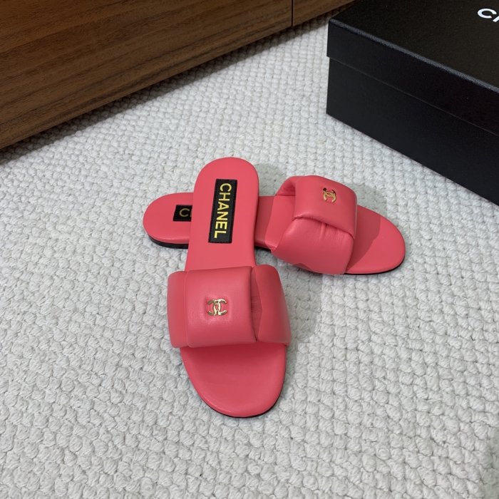 Шлепанцы женские фото 5