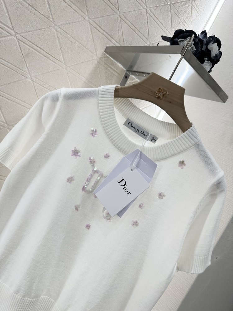 Футболка жіноча фото 3