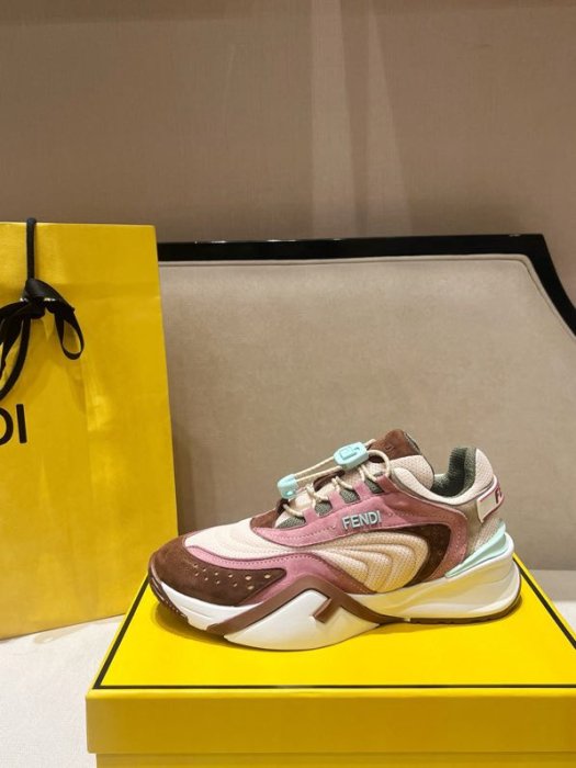 Кросівки фото 7