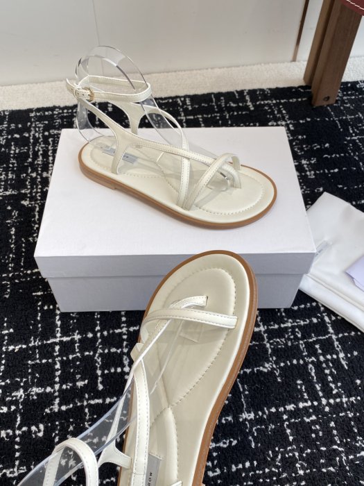 Сандалі жіночі фото 6