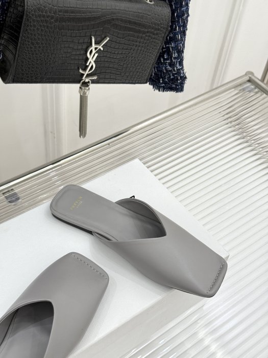 Шльопанці жіночі фото 5