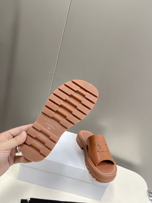 Шлепанцы фото 9