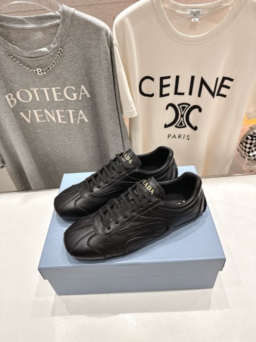 Кроссовки фото 3