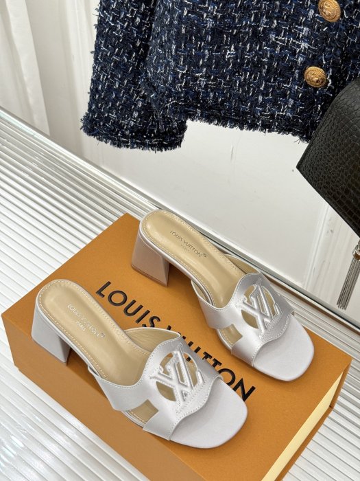 Босоножки фото 3