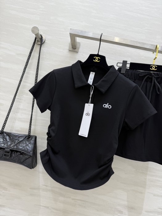 Костюм женский фото 3