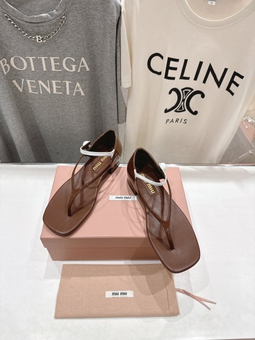 Босоножки фото 2