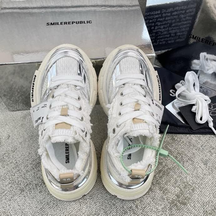 Кросівки фото 9