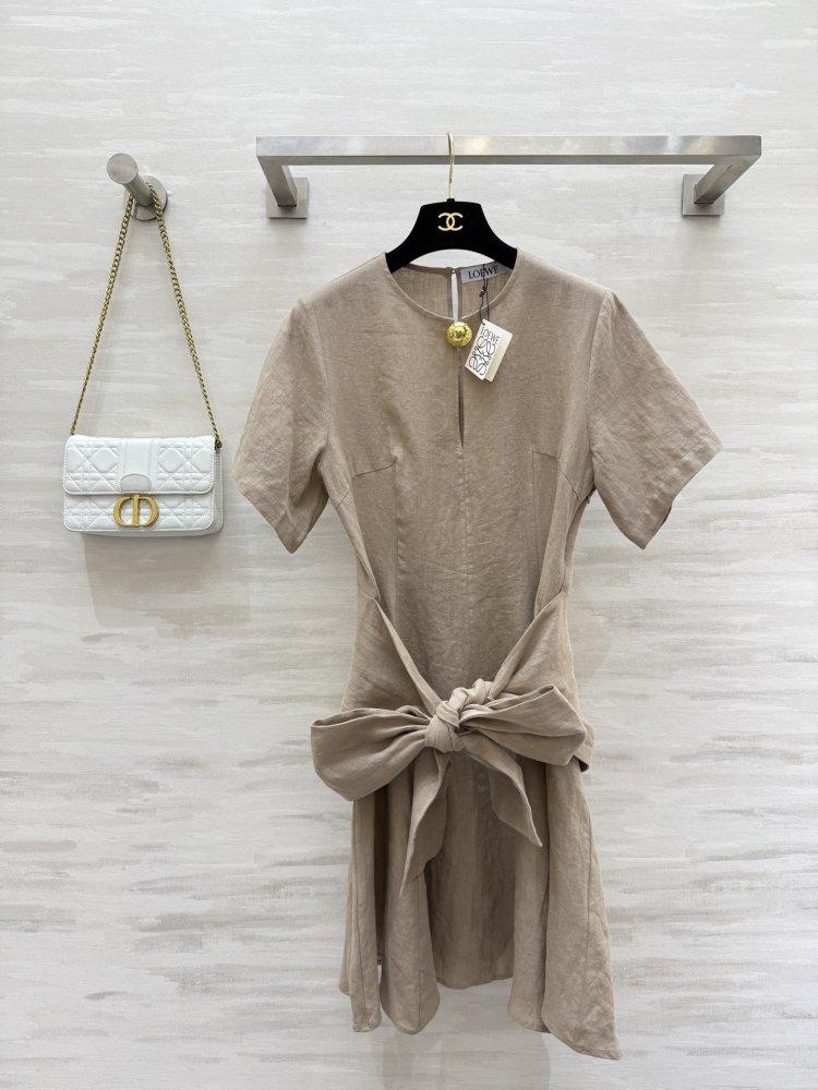 Linseed dress in French style from short sleeves