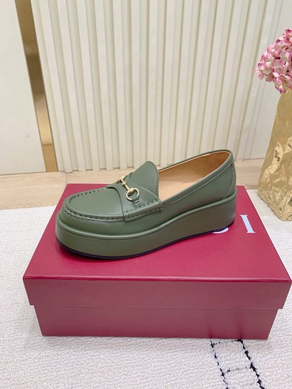 Лоферы жіночі на платформі фото 5