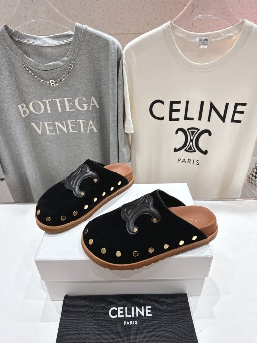 Шлепанцы женские фото 3