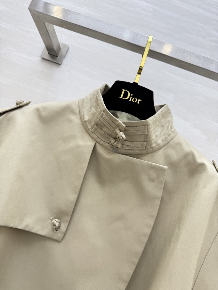 Двобортний тренчкот з короткими рукавами фото 2