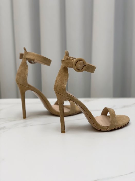 Босоножки фото 6