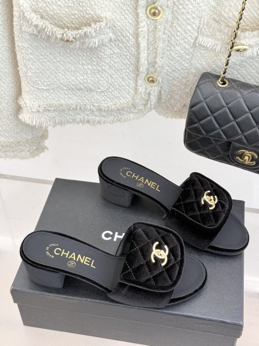 Босоножки фото 3