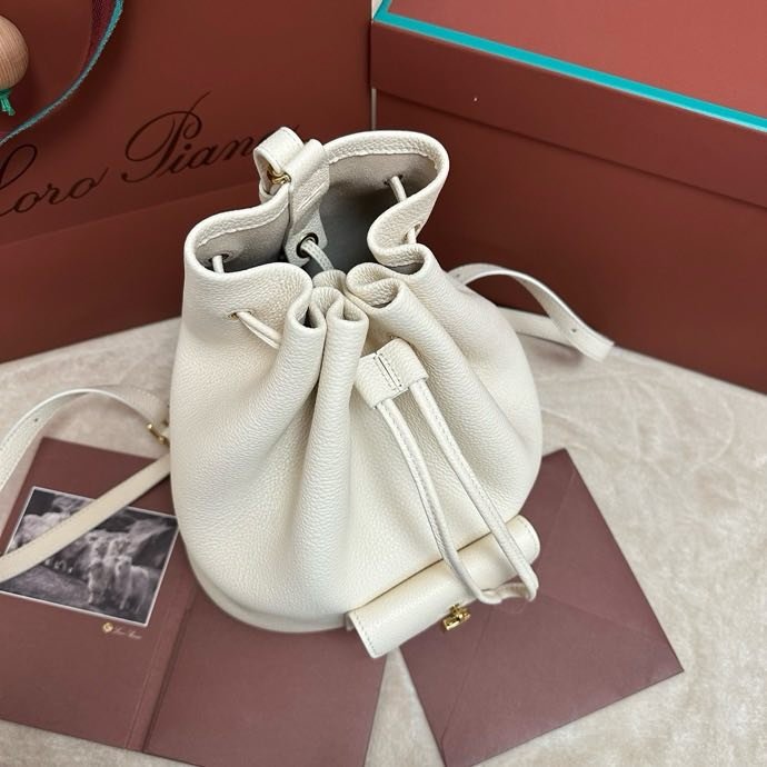 Backpack leather female Loro Piana Extra фото 3
