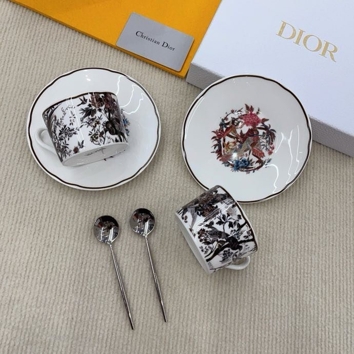 Set crockery of bone porcelain Dior Maison Winter Garden фото 9