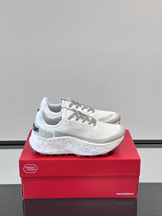 Sneakers New Balance More Trail V3