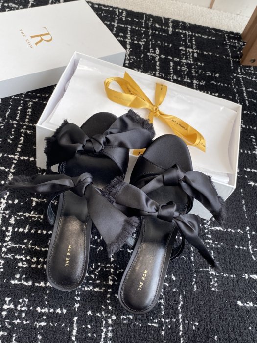 Босоножки фото 4