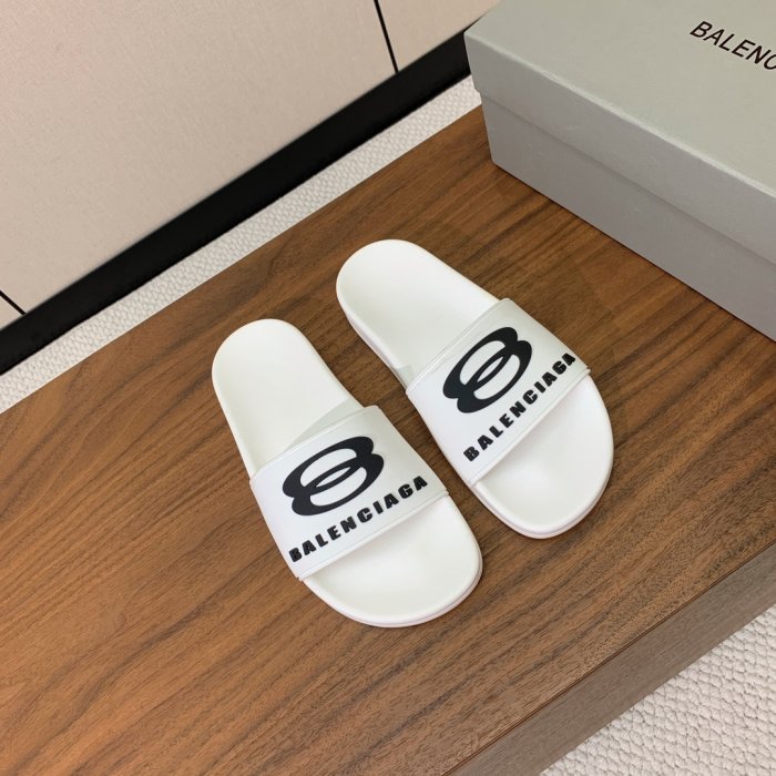 Шлепанцы фото 3