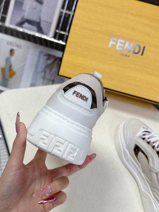 Кроссовки фото 9