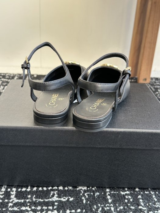 Босоножки фото 8