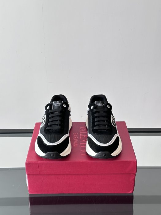 Кросівки чоловічі фото 2