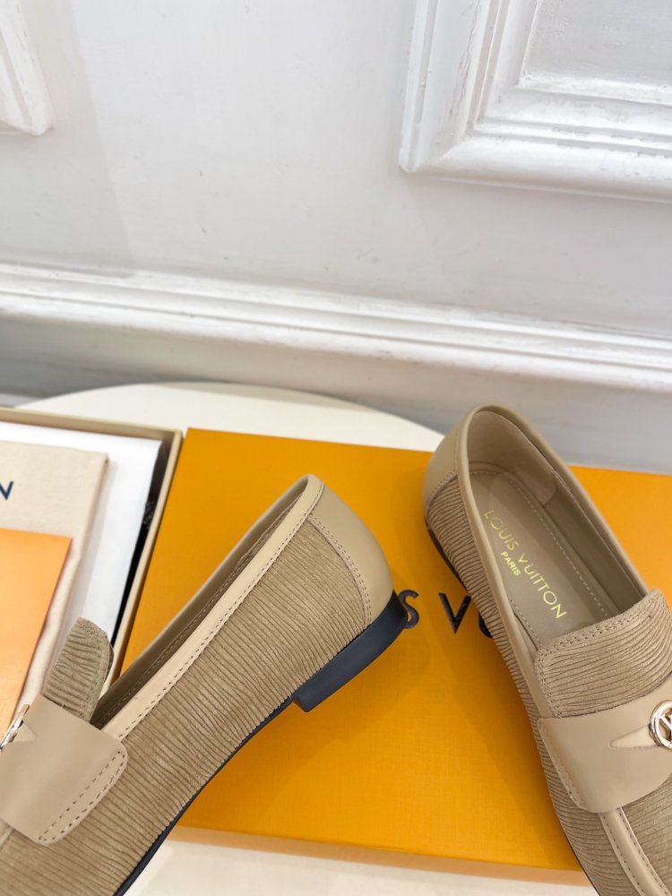 Лоферы женские фото 6