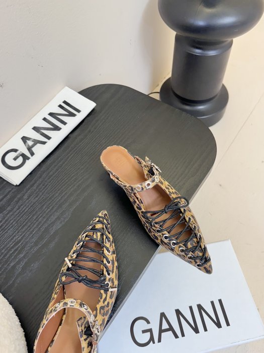 Босоніжки фото 4