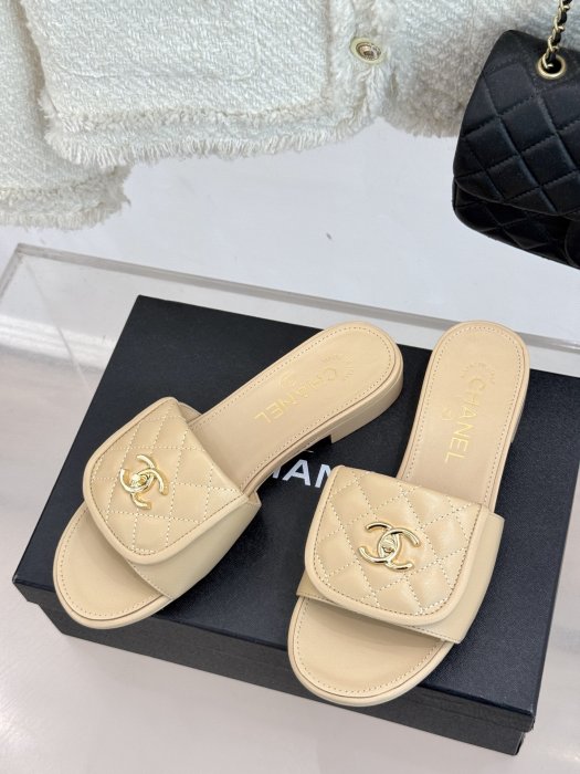 Шлепанцы фото 2