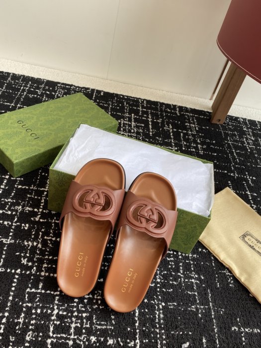 Шлепанцы фото 4