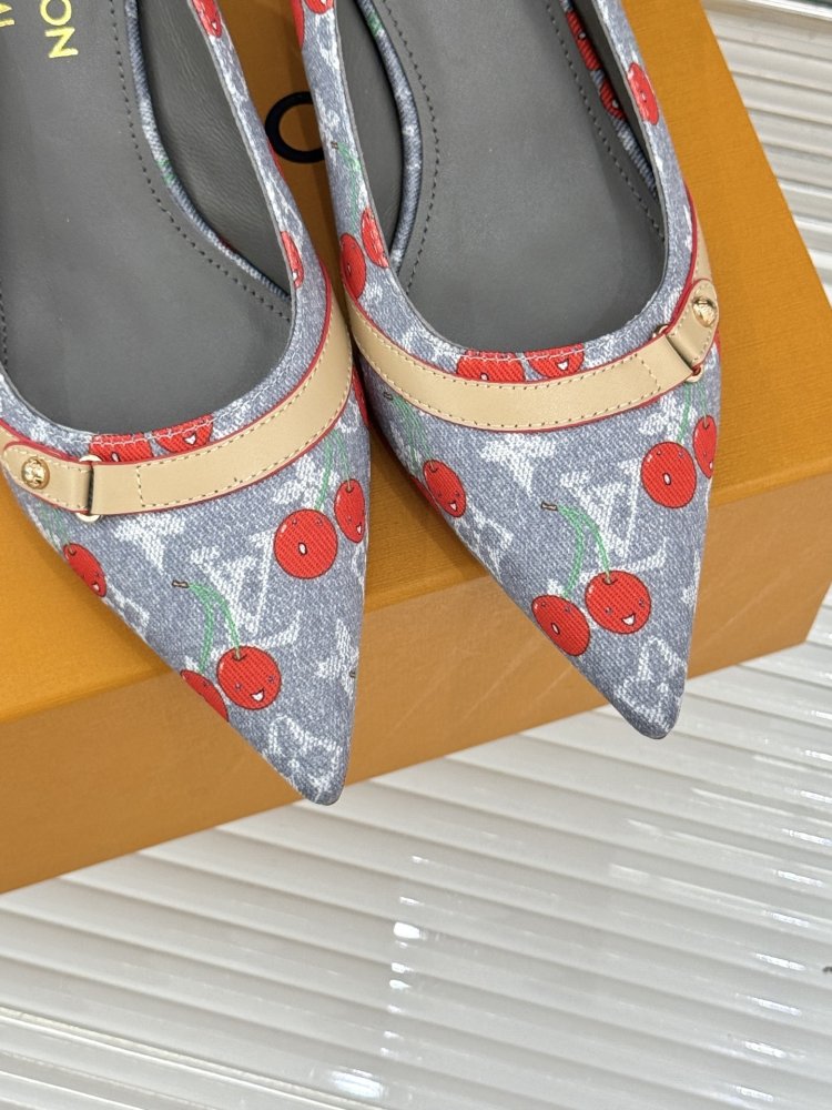 Босоножки фото 7