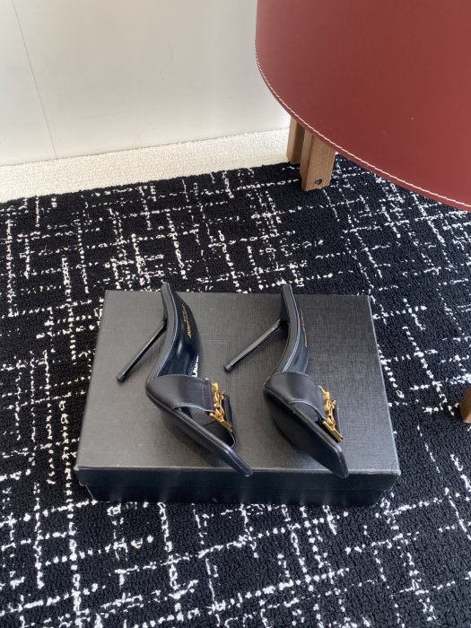 Босоножки фото 4